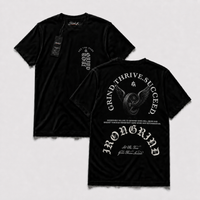 Polera Iron GYM - Ground Thrive Succeed, vista frontal y espalda