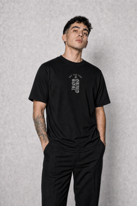 Polera Iron GYM - Skull Smoke Stack, modelo frontal
