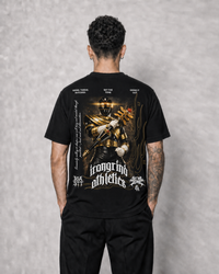 Polera IRON PR - Golden Sentinel, modelo espalda
